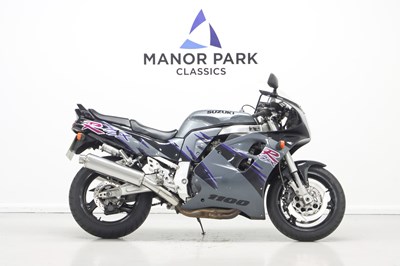 Lot 1994 Suzuki GSXR1100 WR